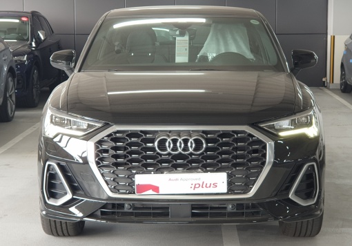 Audi Q3 (F3)