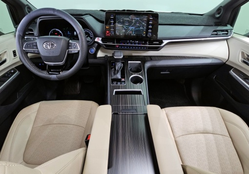 Toyota Sienna 4th generation