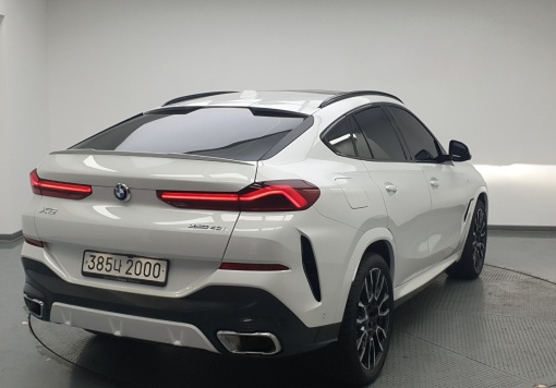 BMW X6 (G06)