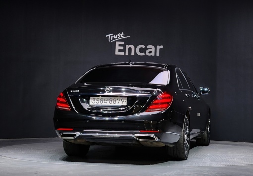 Mercedes-Benz S-Class W222