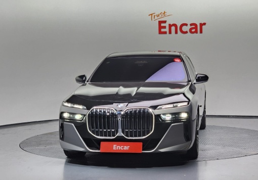 BMW 7 Series (G70)