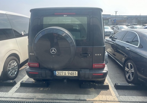 Mercedes-Benz G-Class W463b