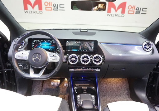 Mercedes-Benz GLA-Class H247