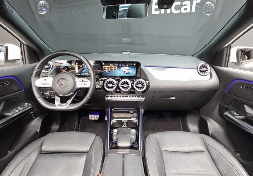 Mercedes-Benz EQA-H243
