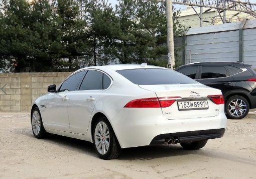 Jaguar XF (X260)