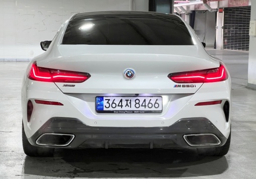 BMW 8 Series (G15)