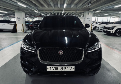 Jaguar F-PACE