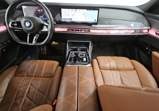 BMW 7 Series (G70)