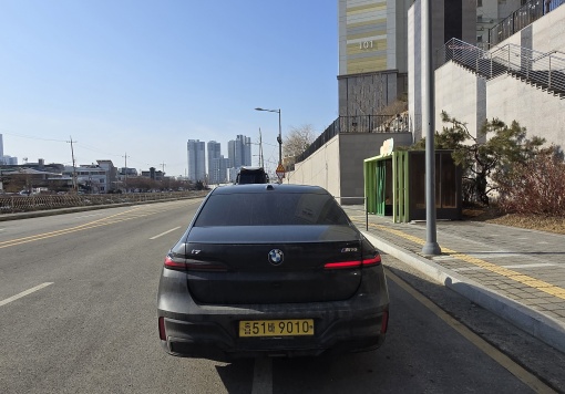 BMW i7 (G70)