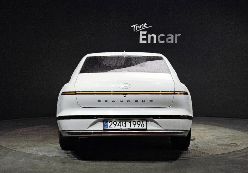 Hyundai Grandeur Hybrid (GN7)
