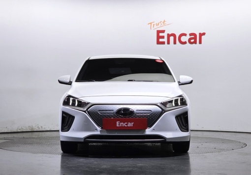 Hyundai The new Ioniq electric