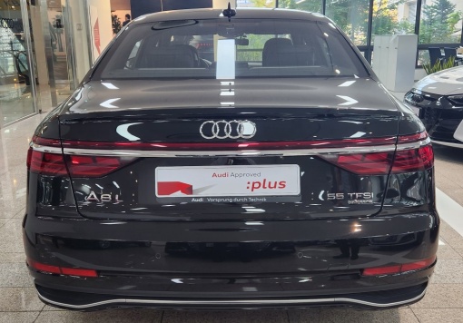 Audi A8 (D5)