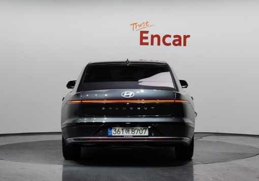 Hyundai Grandeur (GN7)