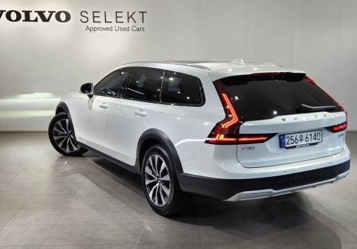 Volvo V90 Cross Country