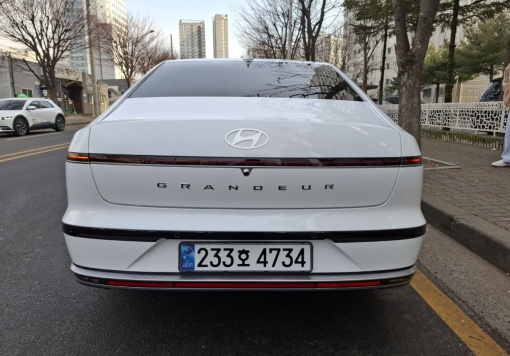 Hyundai Grandeur Hybrid (GN7)