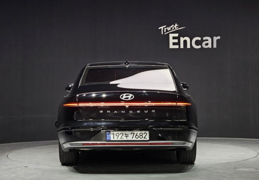 Hyundai Grandeur (GN7)