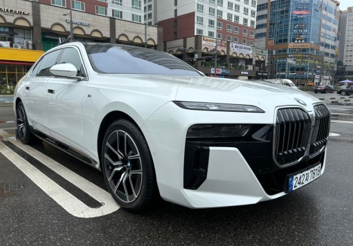 BMW 7 Series (G70)