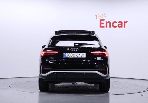 Audi Q3 (F3)