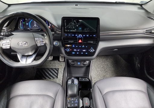 Hyundai The new Ioniq electric