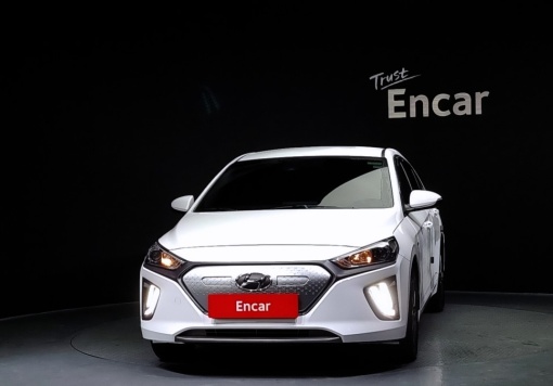 Hyundai The new Ioniq electric