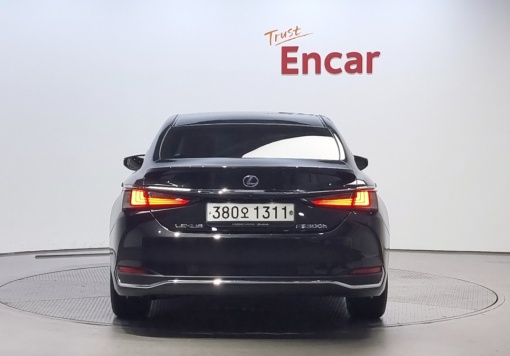 Lexus ES300h 7th generation