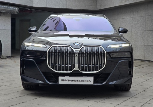 BMW 7 Series (G70)