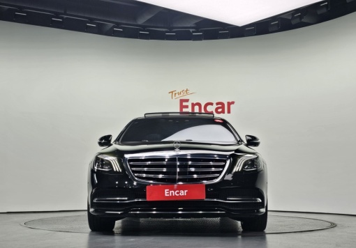 Mercedes-Benz S-Class W222