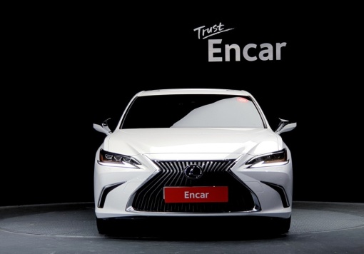 Lexus ES300h 7th generation