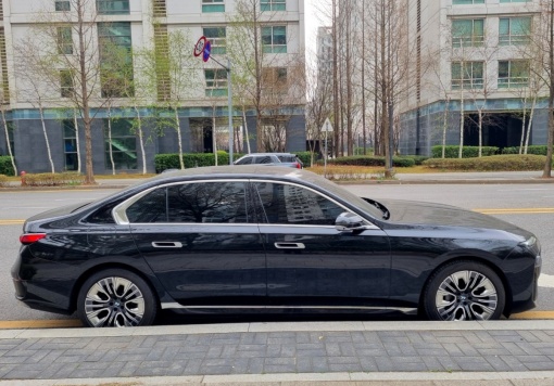 BMW 7 Series (G70)