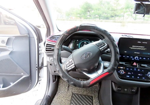 Hyundai The new Ioniq electric