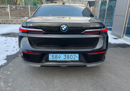 BMW i7 (G70)