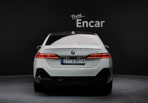 BMW 5 Series (G60)