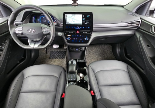 Hyundai The new Ioniq electric