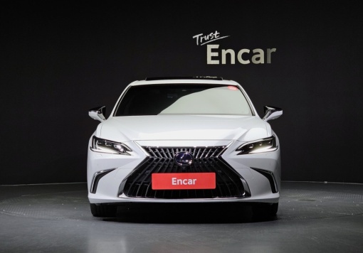 Lexus ES300h 7th generation