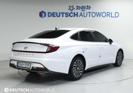 Hyundai Sonata Hybrid (DN8)