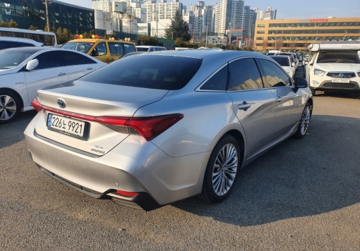 Toyota Avalon 5th generation