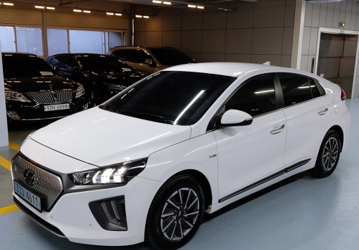 Hyundai The new Ioniq electric