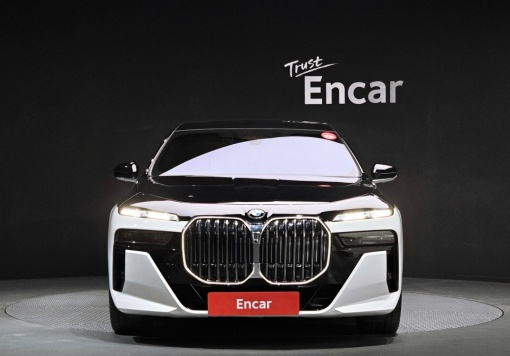 BMW 7 Series (G70)