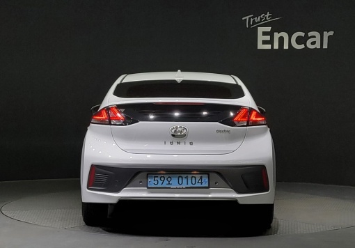 Hyundai The new Ioniq electric