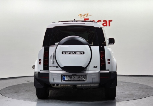 Land rover Defender (L663)