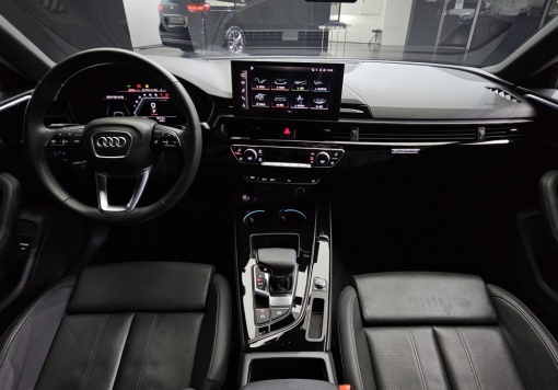 Audi A4 (B9)