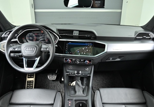 Audi Q3 (F3)