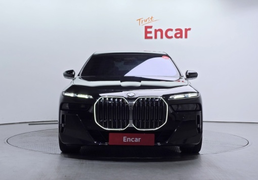 BMW 7 Series (G70)