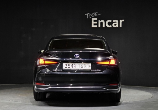 Lexus ES300h 7th generation