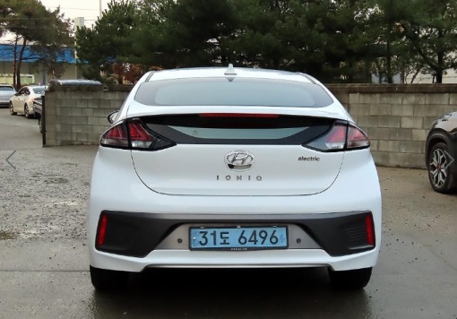Hyundai The new Ioniq electric