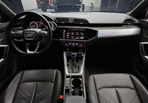 Audi Q3 (F3)