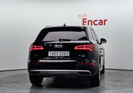 Audi Q5 (FY)