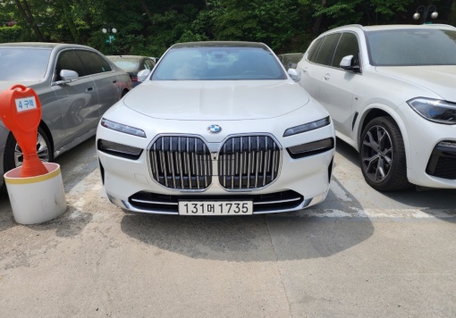 BMW 7 Series (G70)