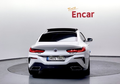 BMW 8 Series (G15)