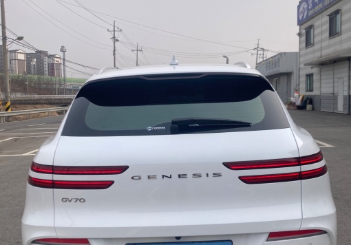 Genesis Electrified GV70